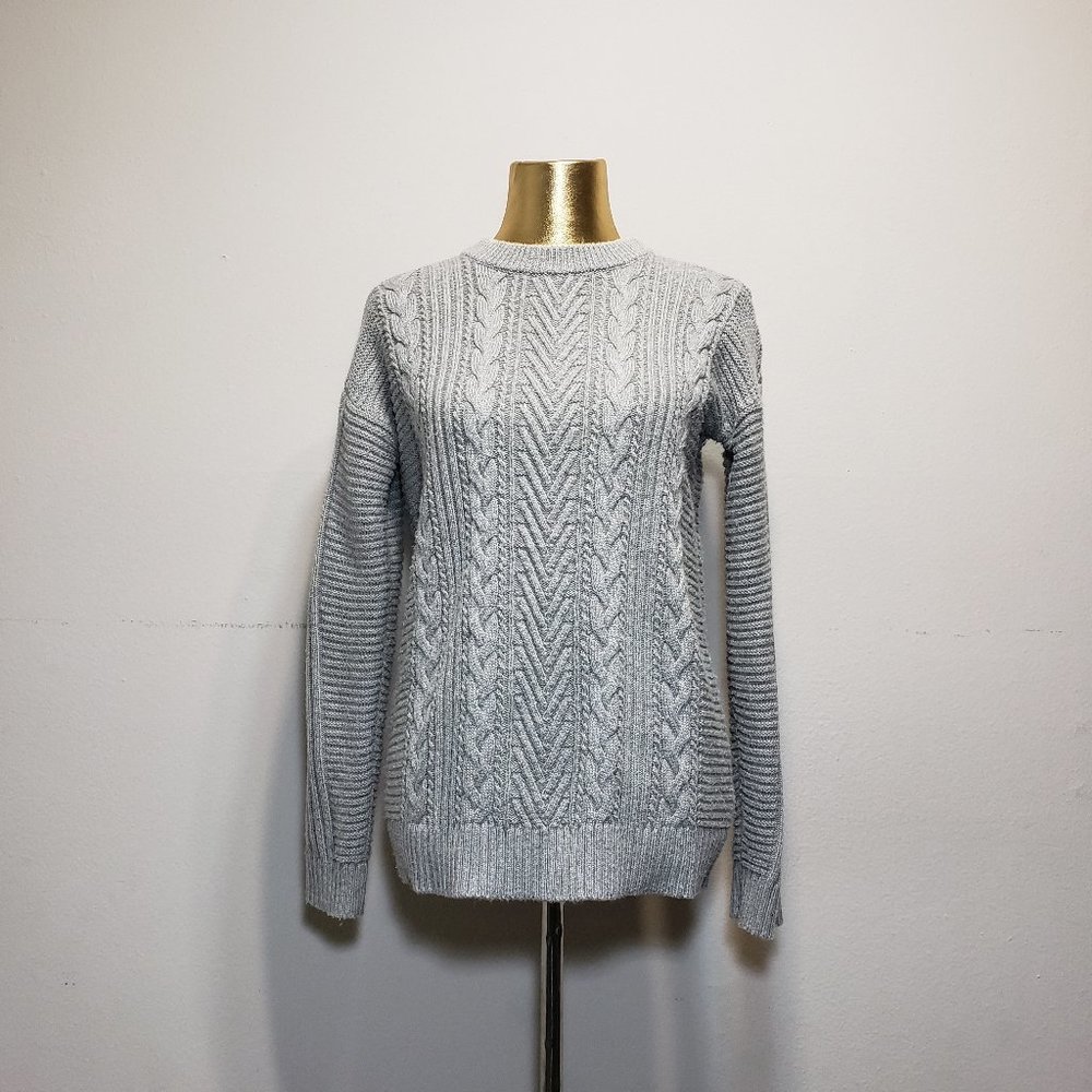 UNIQLO Cable Knit Grey Crewneck Sweater
